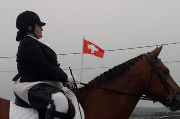 Deux fois l'or pour notre cavalière Corinne Khaouchi Deux fois l'or pour notre cavalière Corinne Khaouchi