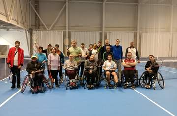 Une journée de tennis dynamique et conviviale au Bois-des-Frères Une journée de tennis dynamique et conviviale au Bois-des-Frères